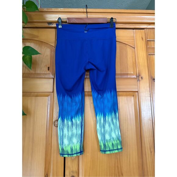 Athleta HIGH RISE LIGHTNING CHATURANGA™ CAPRI Legging SZ Small - Picture 6 of 11